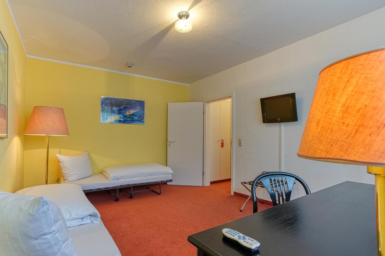 Hotel Elbotel By Centro 3*